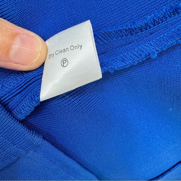 Tuckernuck Azure Jersey Double Knit Julietta Dress Royal Blue
Square neck - Picture 12 of 13